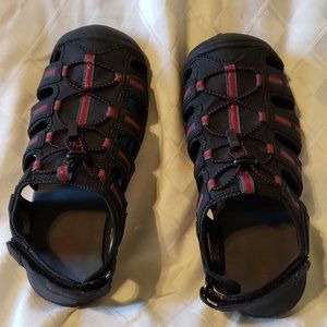 Khombu, Kids Sandals, Black w/red, open back with strap, closed toe, Size 4